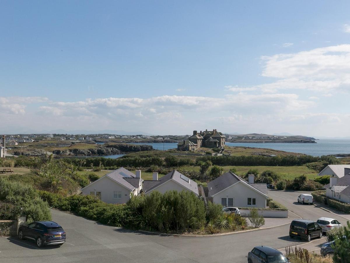 Pass The Keys Spectacular Sea View With Free Parking Trearddur